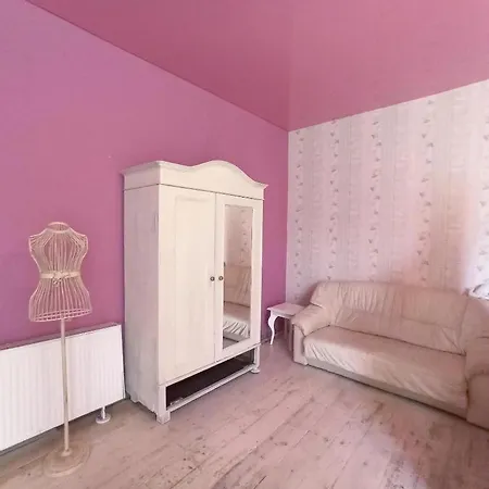 Retro House شقة *