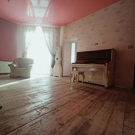 Retro House * تشينستوخوفا