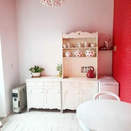Retro House Apartment